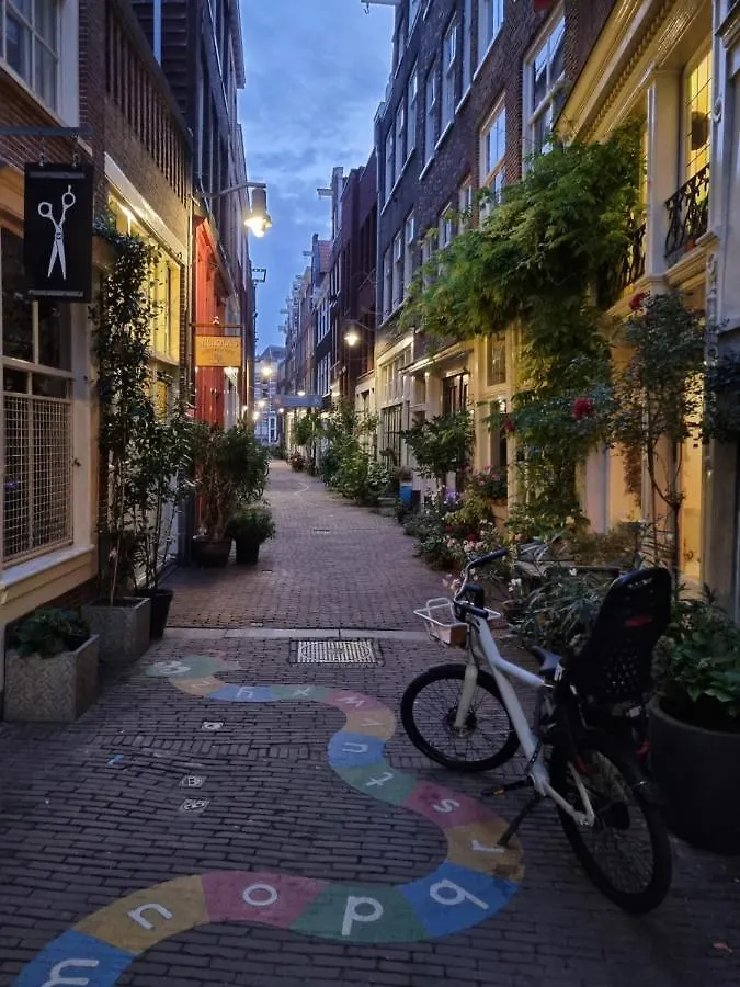 Here'S Lucy Amsterdam 0*,  Netherlands